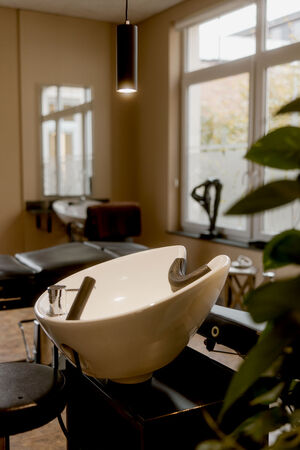 Haare waschen im Liegen Haare waschen im Liegen